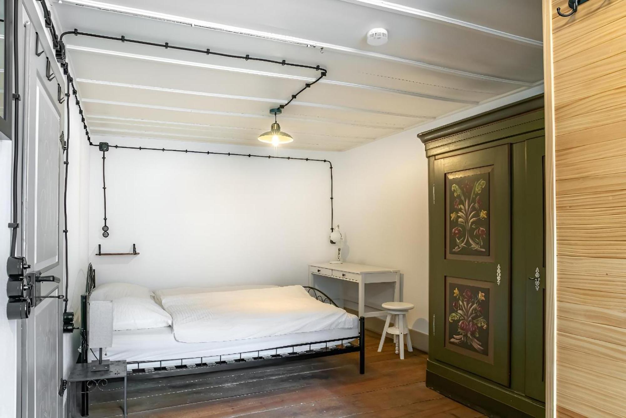 Apartment Living Timeless- Black Forest Moments Mit Sauna Fuer 8 Personen In Huefingen